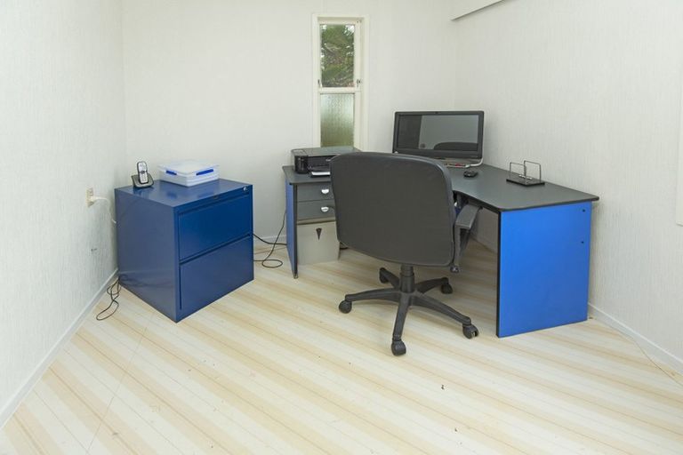 Photo of property in 70 Vandeleur Avenue, Birkdale, Auckland, 0626