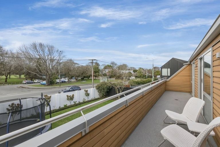 Photo of property in 53 Kotare Street, Fendalton, Christchurch, 8041