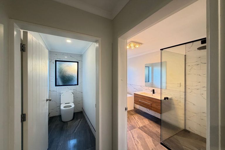 Photo of property in 72 Geneva Terrace, Kelvin Grove, Palmerston North, 4414