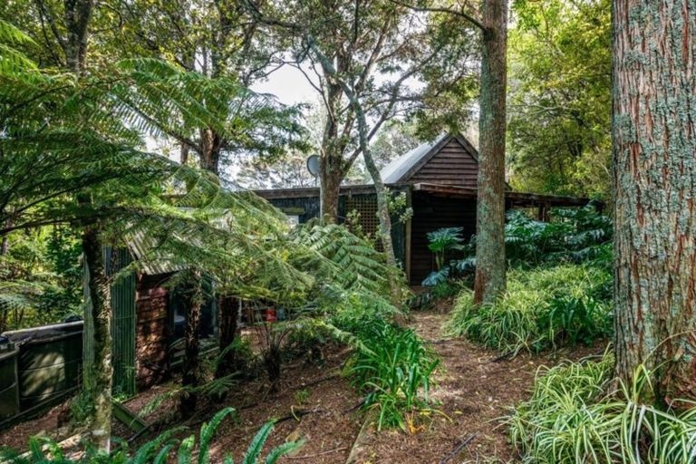 Photo of property in 35 Crescent Road East, Ostend, Waiheke Island, 1081