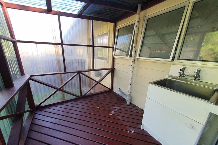 Photo of property in 4/11a Bayside Avenue, Te Atatu Peninsula, Auckland, 0610