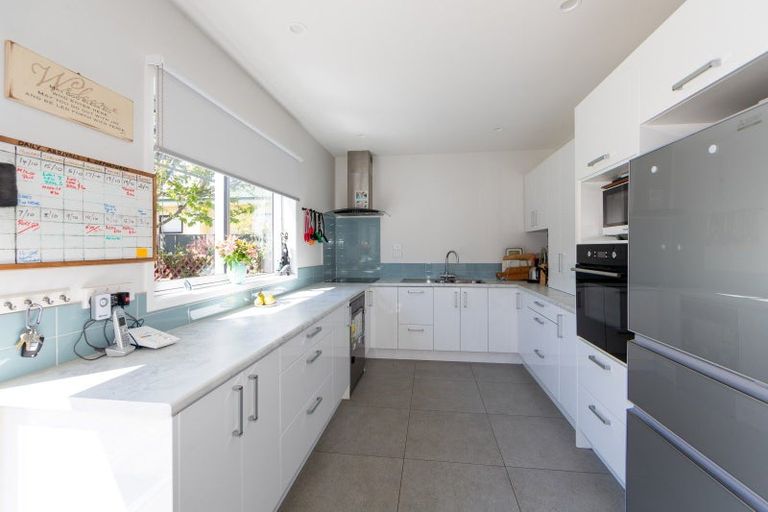 Photo of property in 24 Mill Road, Clive, 4102