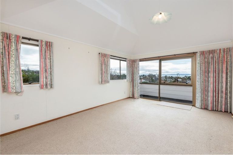 Photo of property in 1/47 Uxbridge Road, Mellons Bay, Auckland, 2014