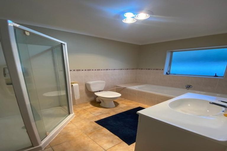 Photo of property in 34 Craigavon Drive, East Tamaki, Auckland, 2013