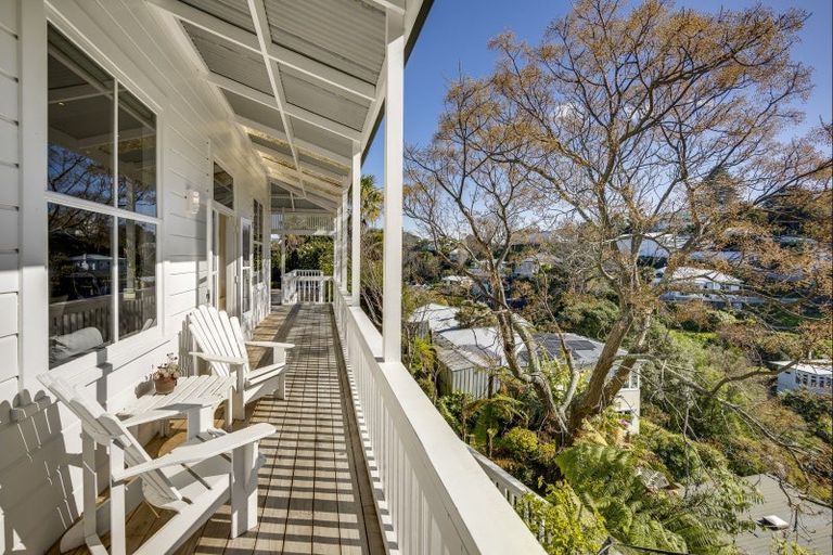 Photo of property in 12 Hadfield Terrace, Bluff Hill, Napier, 4110