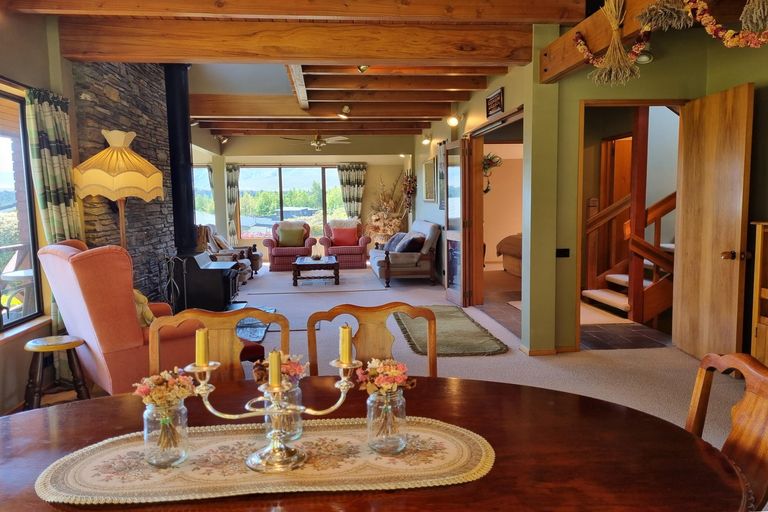 Photo of property in 5 Burnett Place, Lake Tekapo, 7999