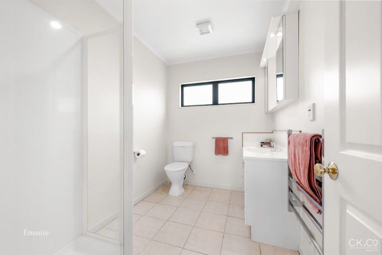 Photo of property in 63 Kirton Drive, Riverstone Terraces, Upper Hutt, 5018