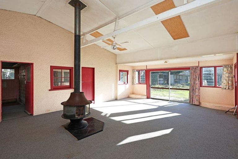 Photo of property in 2470 Herbert-hampden Road, Waianakarua, Oamaru, 9495