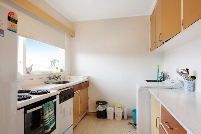 Photo of property in 5/139 Queens Drive, Lyall Bay, Wellington, 6022