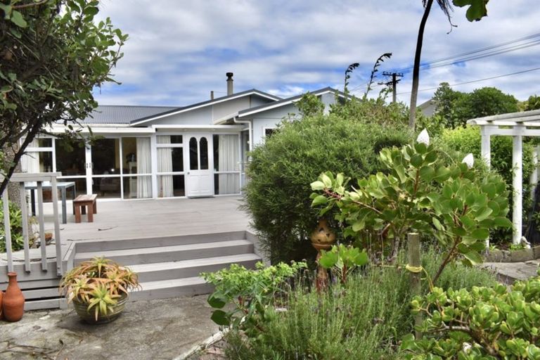 Photo of property in 30 Kapiti Lane, Otaki Beach, Otaki, 5512