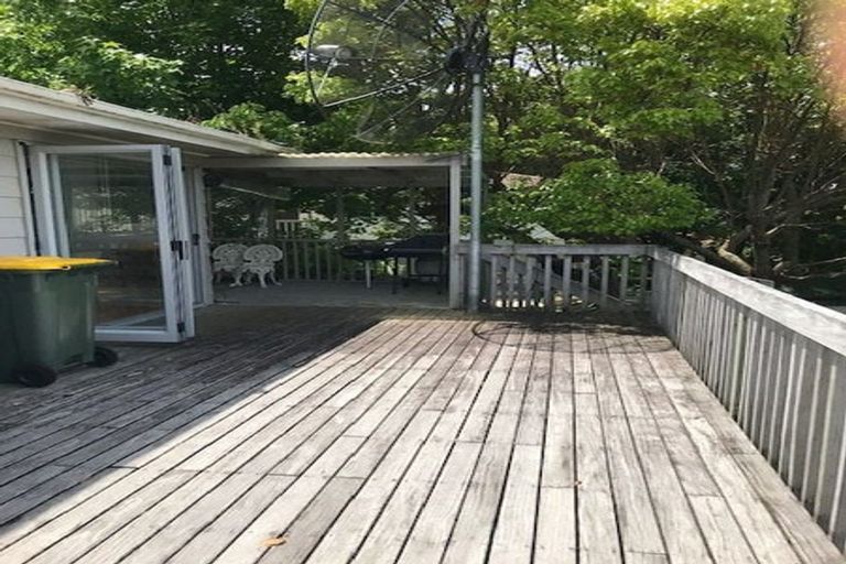 Photo of property in 10 Airey Place, Torbay, Auckland, 0630