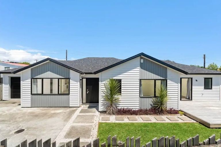 Photo of property in 14a Tapu Road, Huapai, Kumeu, 0810