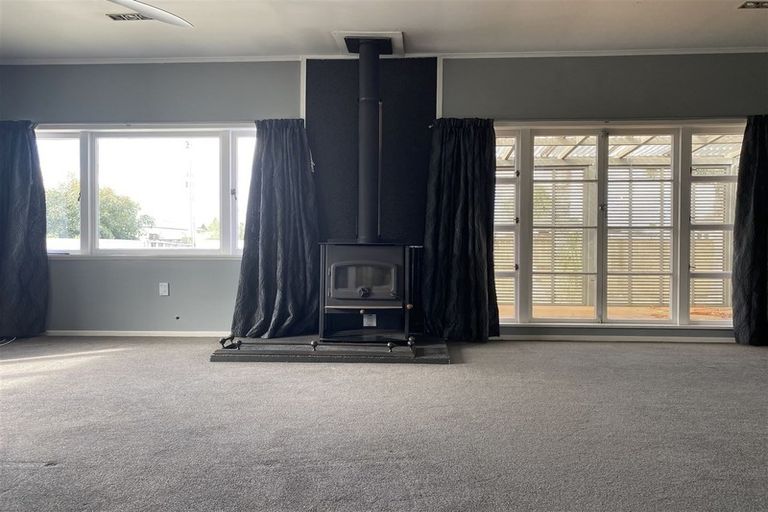 Photo of property in 32 Grove Road, Papakura, 2110
