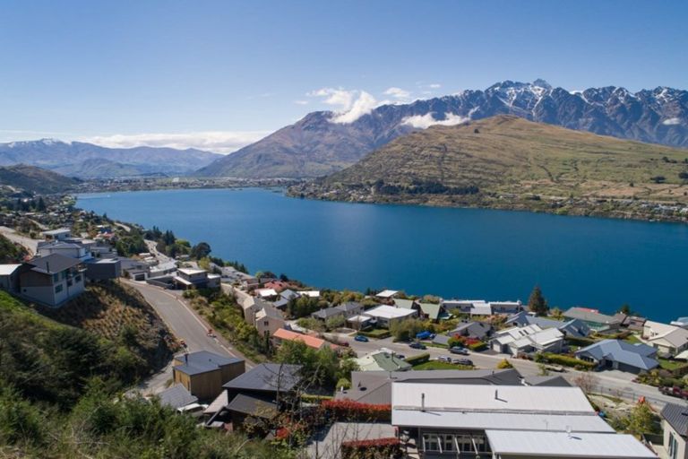 Photo of property in 8 Birch Lane, Queenstown, 9300