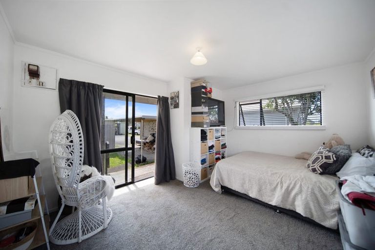 Photo of property in 80 Cottingham Crescent, Mangere East, Auckland, 2024