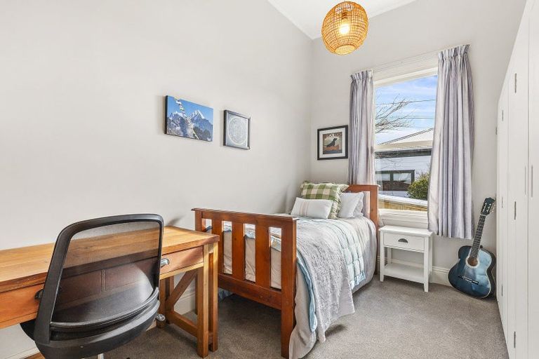 Photo of property in 66 Eden Street, Island Bay, Wellington, 6023