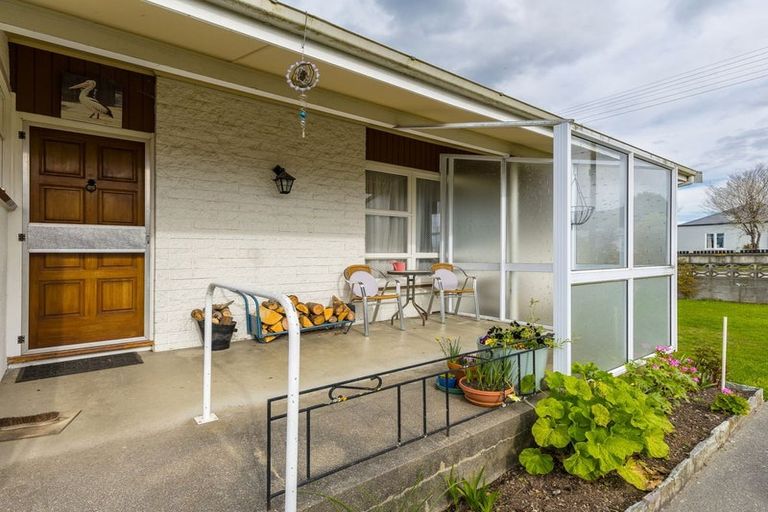 Photo of property in 16 Opie Street, Waimate, 7924