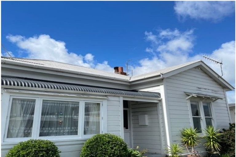 Photo of property in 230 Grey Street, Palmerston North, 4414