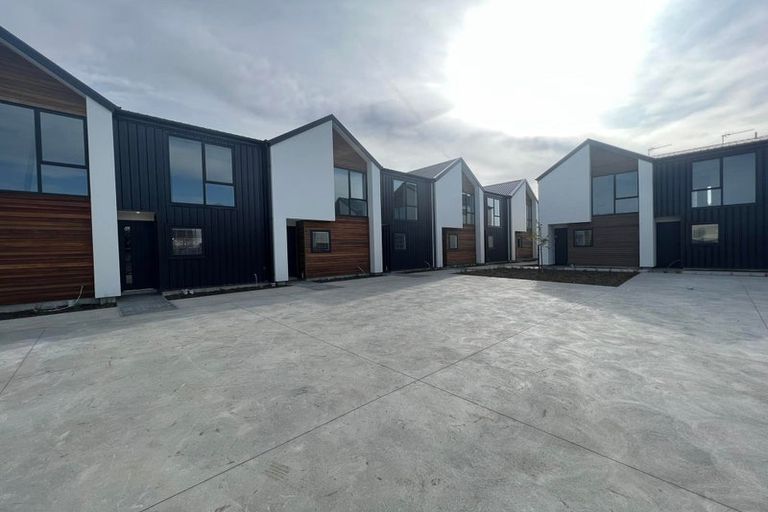 Photo of property in 15/27 New Brighton Road, Shirley, Christchurch, 8061