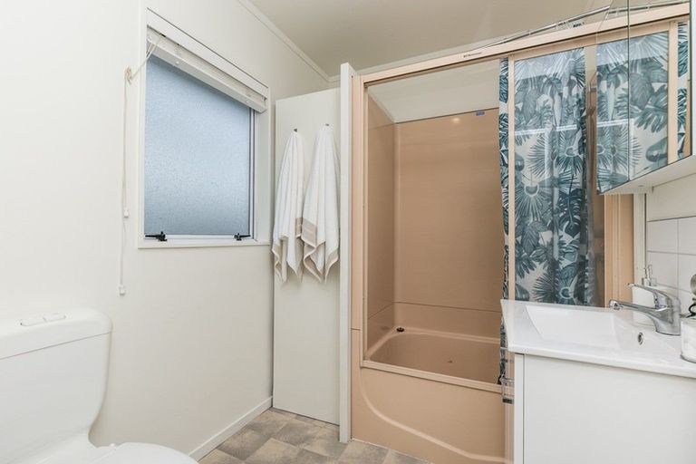 Photo of property in 4b Palm Grove, Berhampore, Wellington, 6023