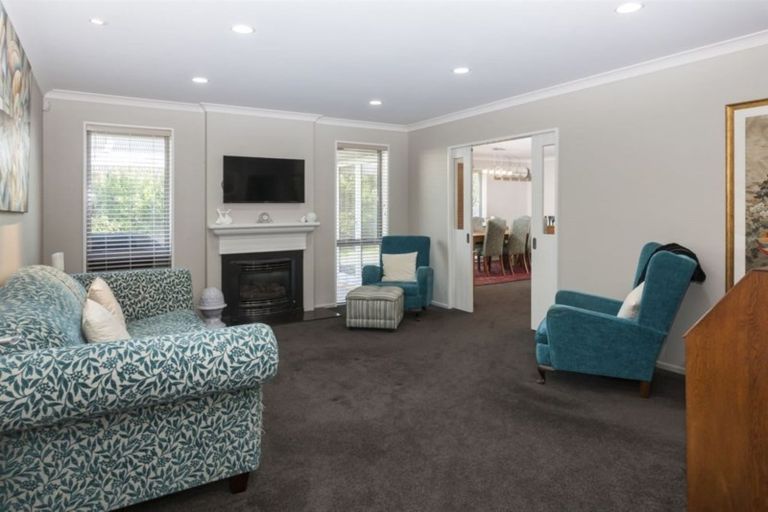 Photo of property in 32 Mokihi Gardens, Hillmorton, Christchurch, 8024