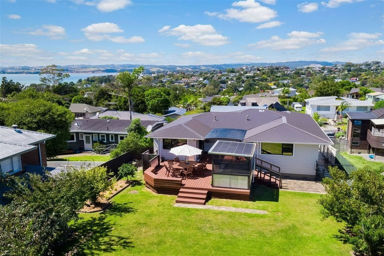 Photo of property in 21a Alexander Street, Cockle Bay, Auckland, 2014