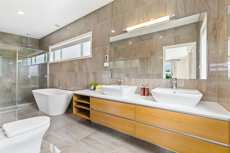 Photo of property in 14 Remuremu Street, Long Bay, Auckland, 0630