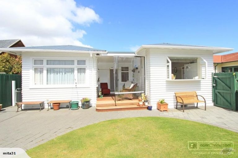 Photo of property in 353 Waterloo Road, Waterloo, Lower Hutt, 5011