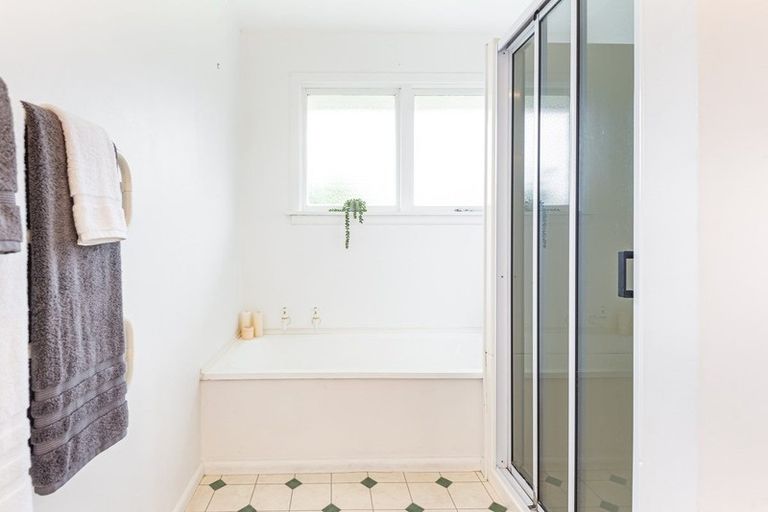 Photo of property in 9 Murdoch Street, Bryndwr, Christchurch, 8053