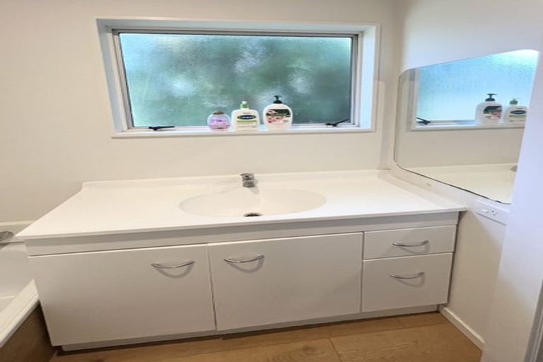 Photo of property in 1/7 Becroft Drive, Forrest Hill, Auckland, 0620