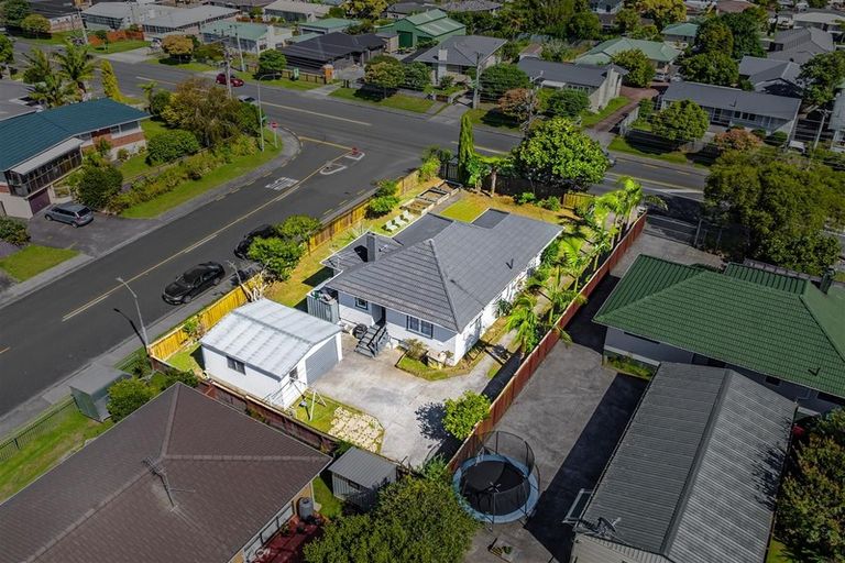 Photo of property in 63 Hepburn Road, Glendene, Auckland, 0602