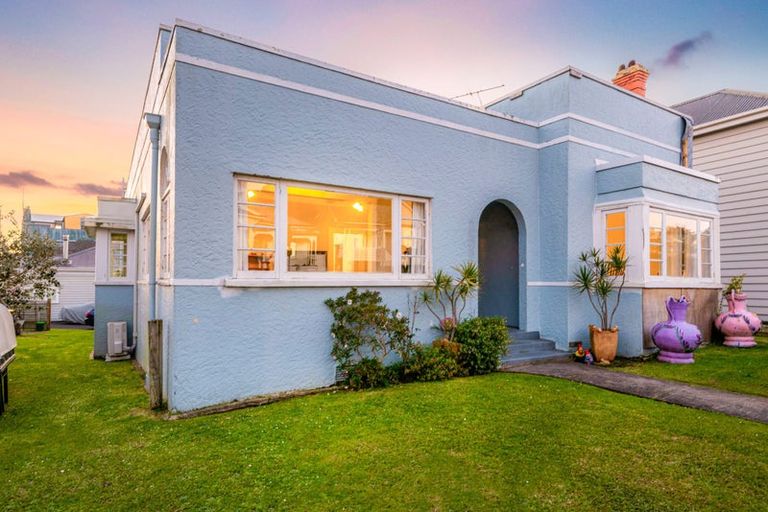 Photo of property in 16/4 Calliope Road, Devonport, Auckland, 0624