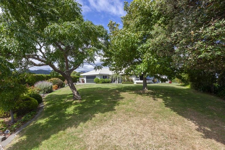 Photo of property in 236 Mazengarb Road, Paraparaumu, 5032