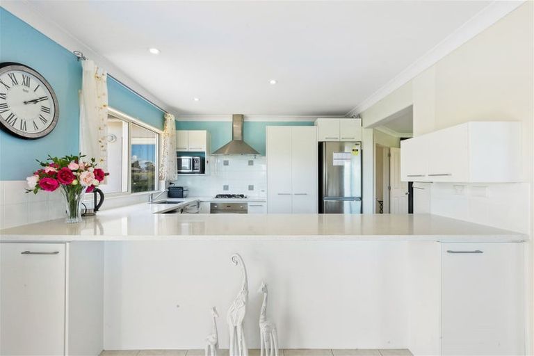 Photo of property in 1177 Whangaparaoa Road, Gulf Harbour, Whangaparaoa, 0930