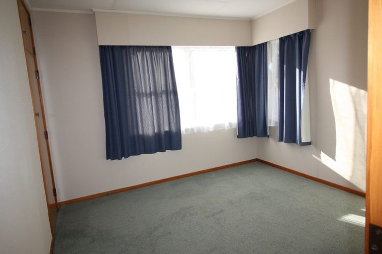 Photo of property in 43 Elmira Avenue, Hokowhitu, Palmerston North, 4410