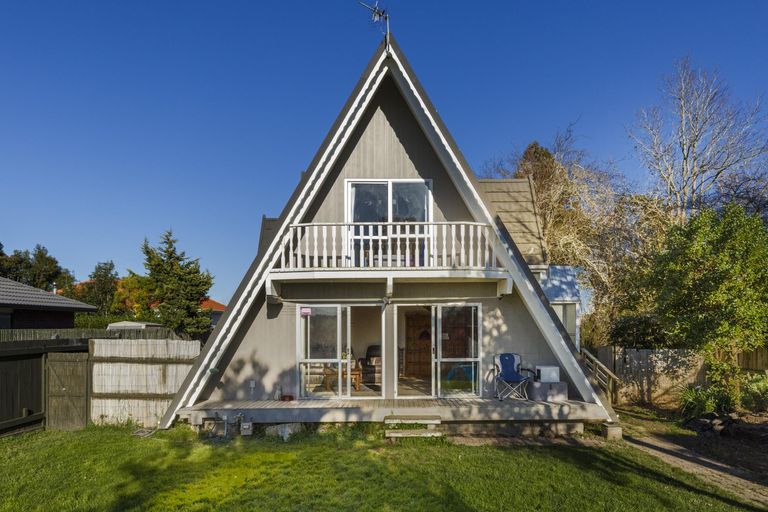 Photo of property in 46 Summerhill Drive, Fitzherbert, Palmerston North, 4410