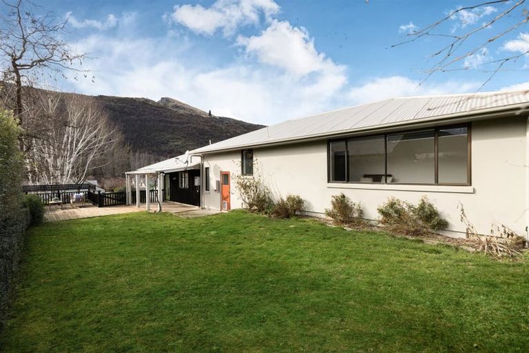 Photo of property in 80 Devon Street, Arrowtown, 9302