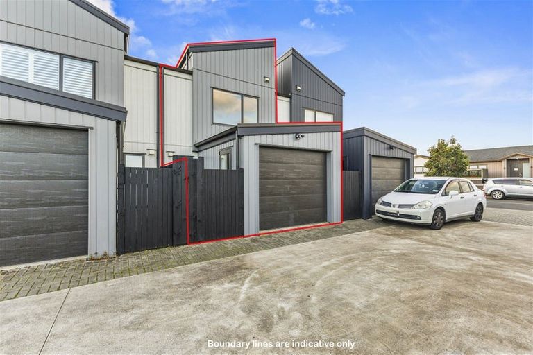 Photo of property in 10/5 Hemopo Street, Pukekohe, 2120