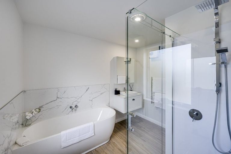 Photo of property in 9b Church Road, Taradale, Napier, 4112