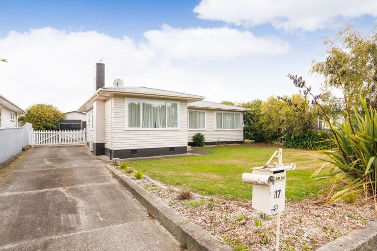 Photo of property in 17 Kaituna Street, Milson, Palmerston North, 4414