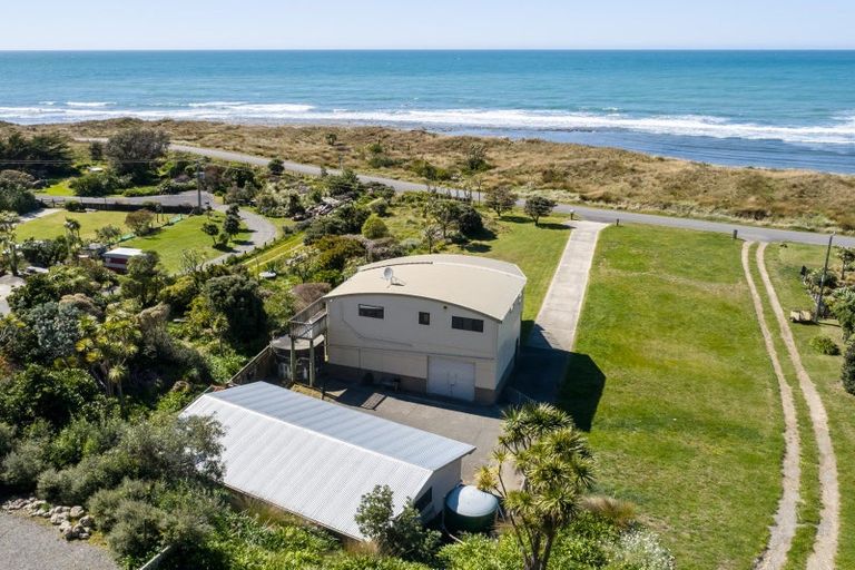 Photo of property in 295 Mataikona Road, Mataikona, Masterton, 5889