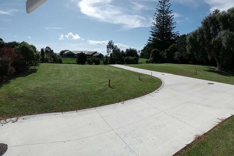 Photo of property in 308a One Tree Point Road, One Tree Point, 0118