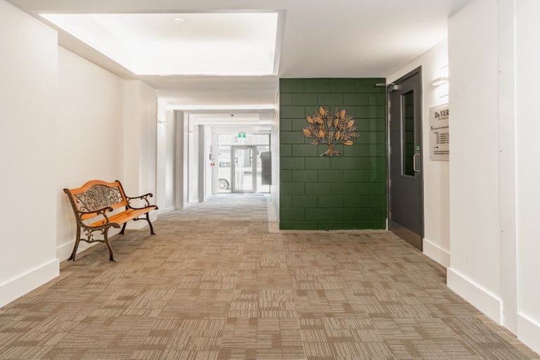 Photo of property in De Vere Apartments, 10/23 Tennyson Street, Te Aro, Wellington, 6011