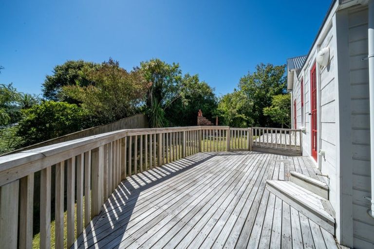 Photo of property in 219 Middleton Road, Churton Park, Wellington, 6037