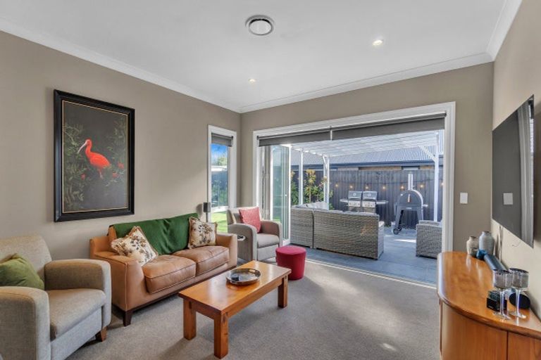 Photo of property in 8 Highfield Lane, Rangiora, 7400