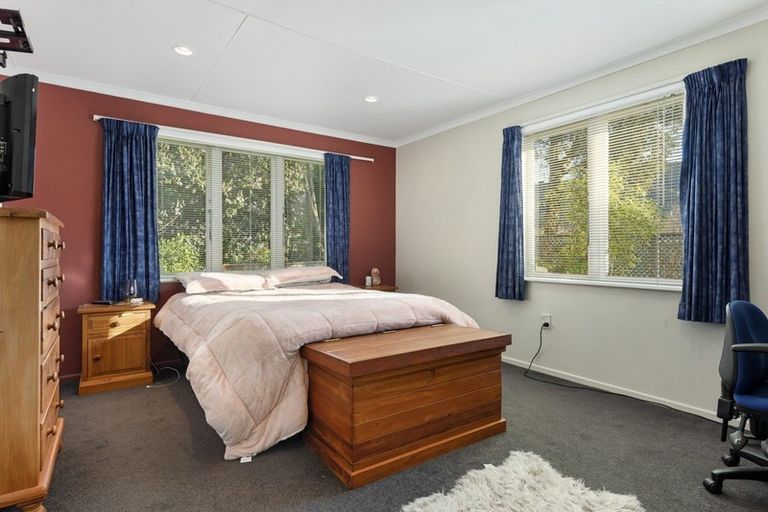Photo of property in 27 Clouston Park Road, Clouston Park, Upper Hutt, 5018