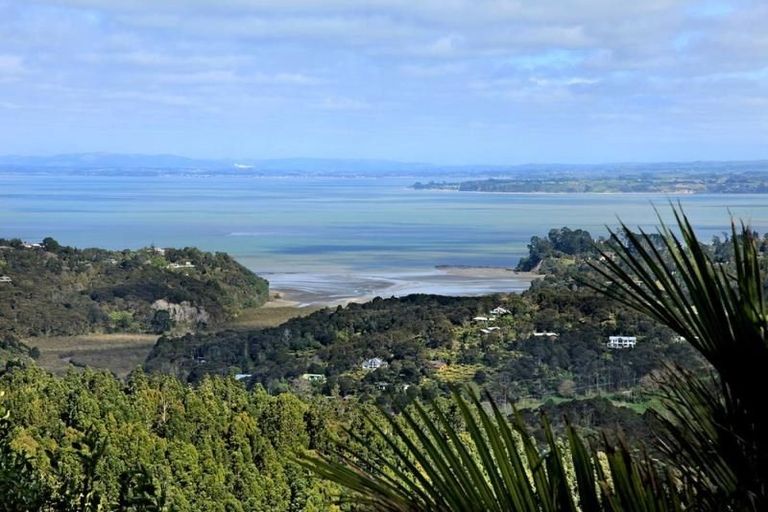 Photo of property in 108 Scenic Drive, Titirangi, Auckland, 0604