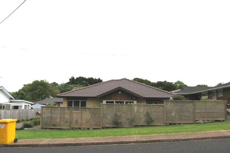 Photo of property in 52 Hillcrest Avenue, Hillcrest, Auckland, 0627