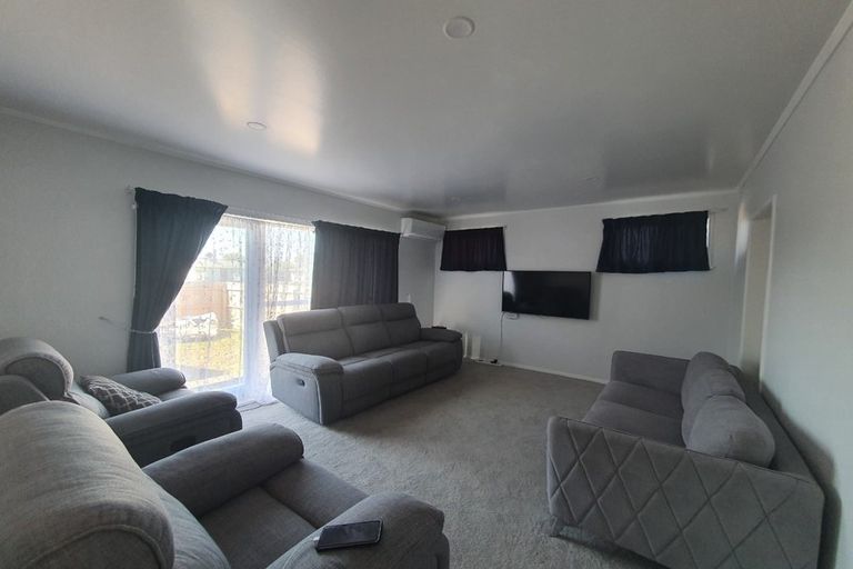 Photo of property in 21 President Avenue, Papakura, 2110