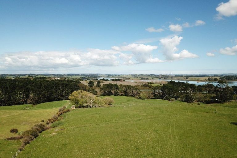 Photo of property in 131 Saddleton Road, Clarks Beach, 2679